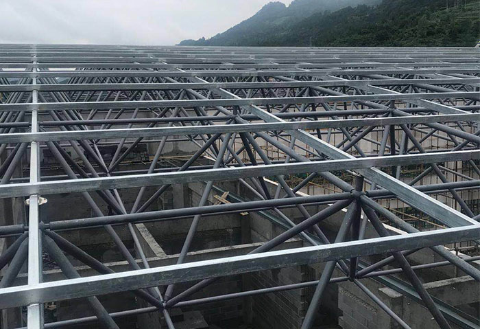 吕梁仁怀冠英学校艺体楼网架